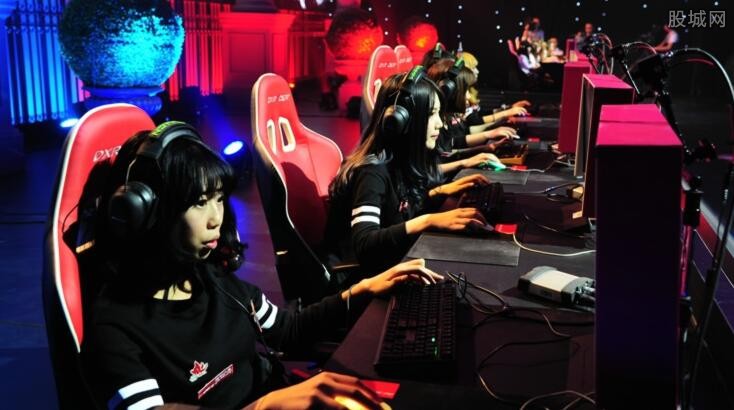 侧翼群以4 侧翼群以4